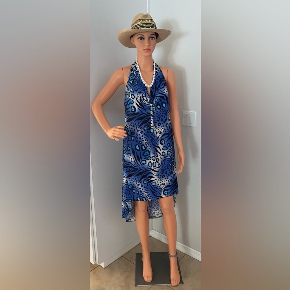 TIME AND A HALF .. WOMENS
Blue and Black Halter Dress